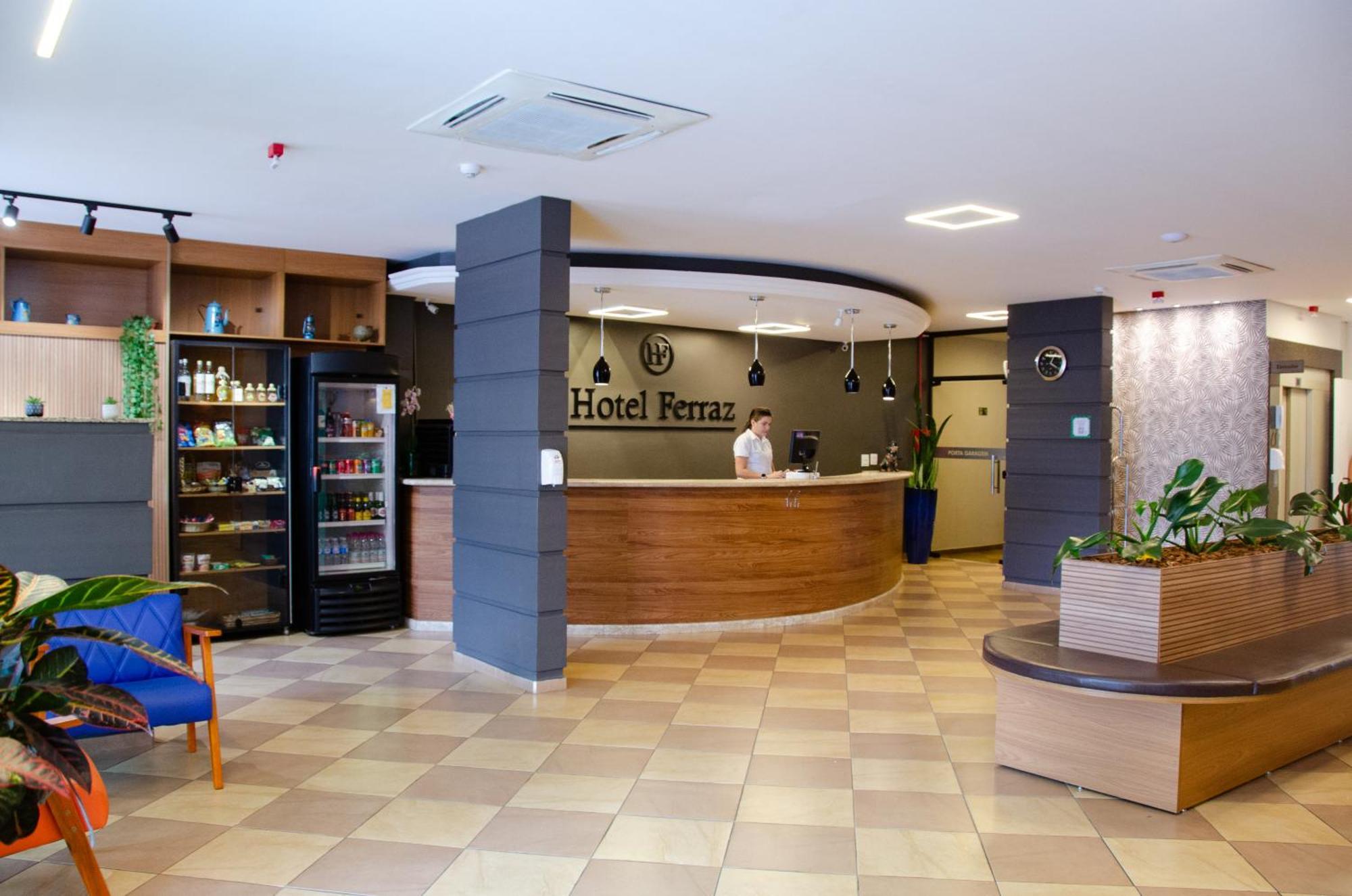 Hotel Ferraz Pouso Alegre Exterior photo